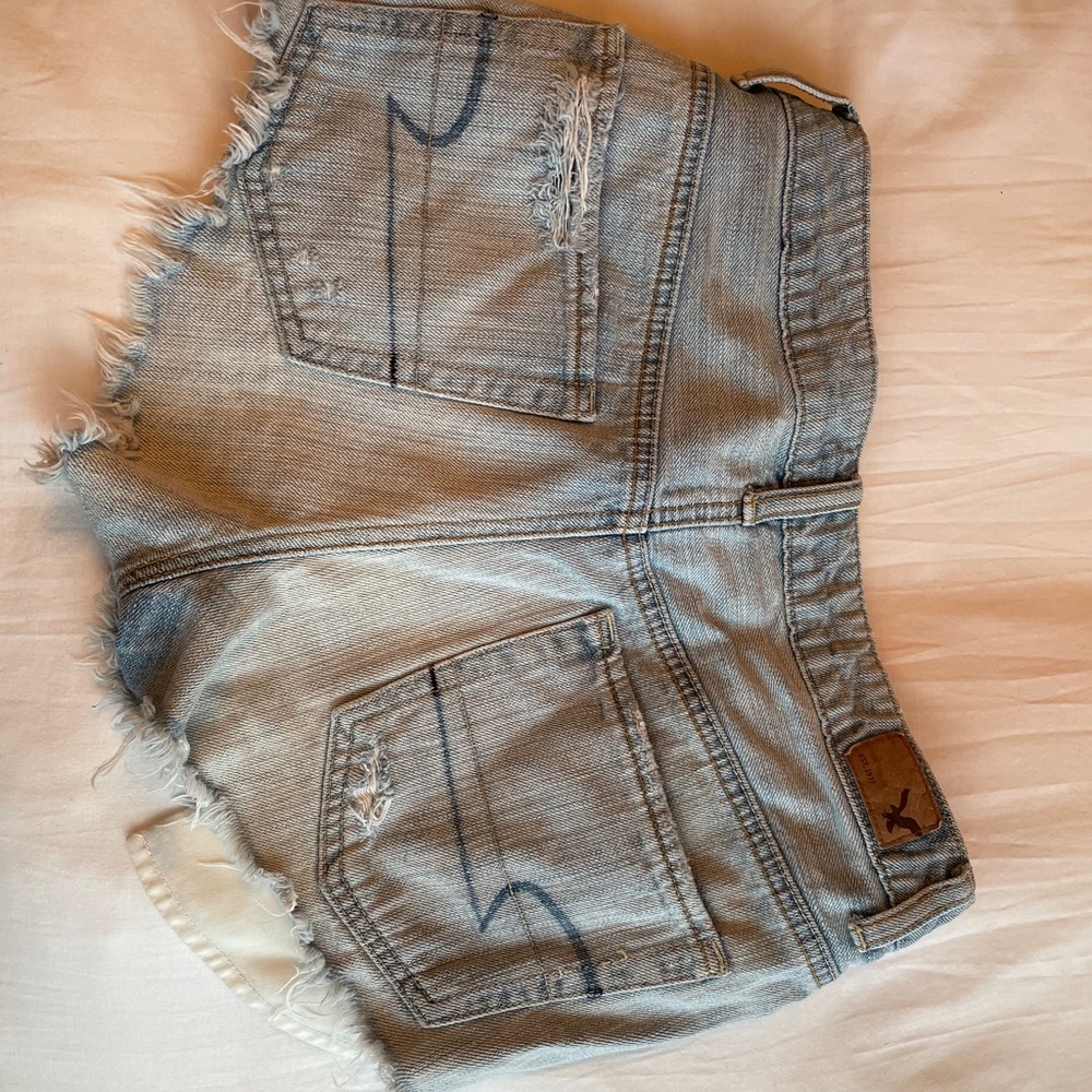 Shirts - Picture 3 of 4